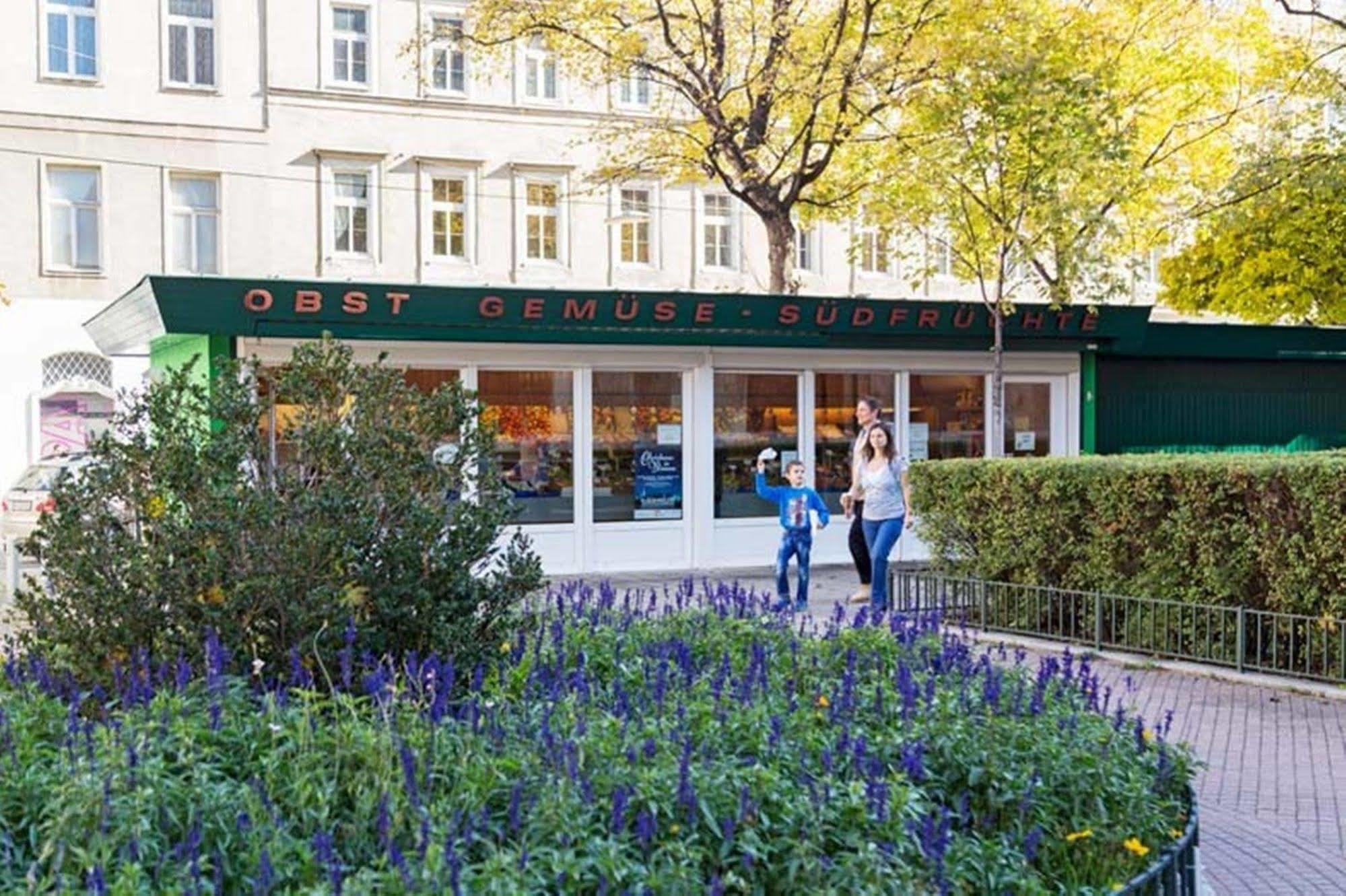 Graetzlhotel Beim Belvedere Vienna Luaran gambar